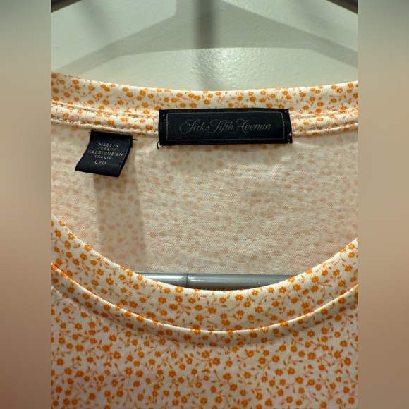 NWOT Saks 5th Avenue Made in Italy 🇮🇹 Large T-Shirt, 100% cotton - Picture 5 of 5